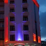 ホテル Kamer Hotel